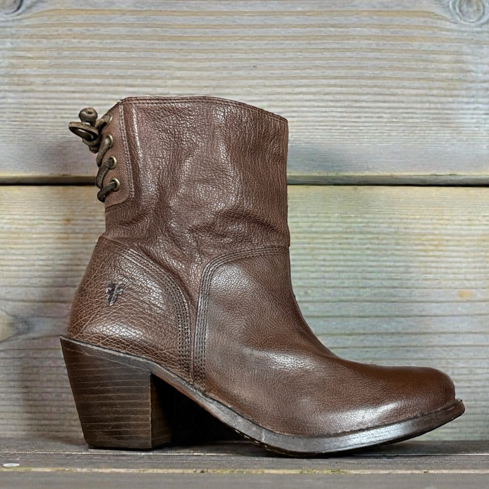 FRYE Carmen Elegant Brown Leather Heeled Boots Size 8 Women - Picture 16 of 16